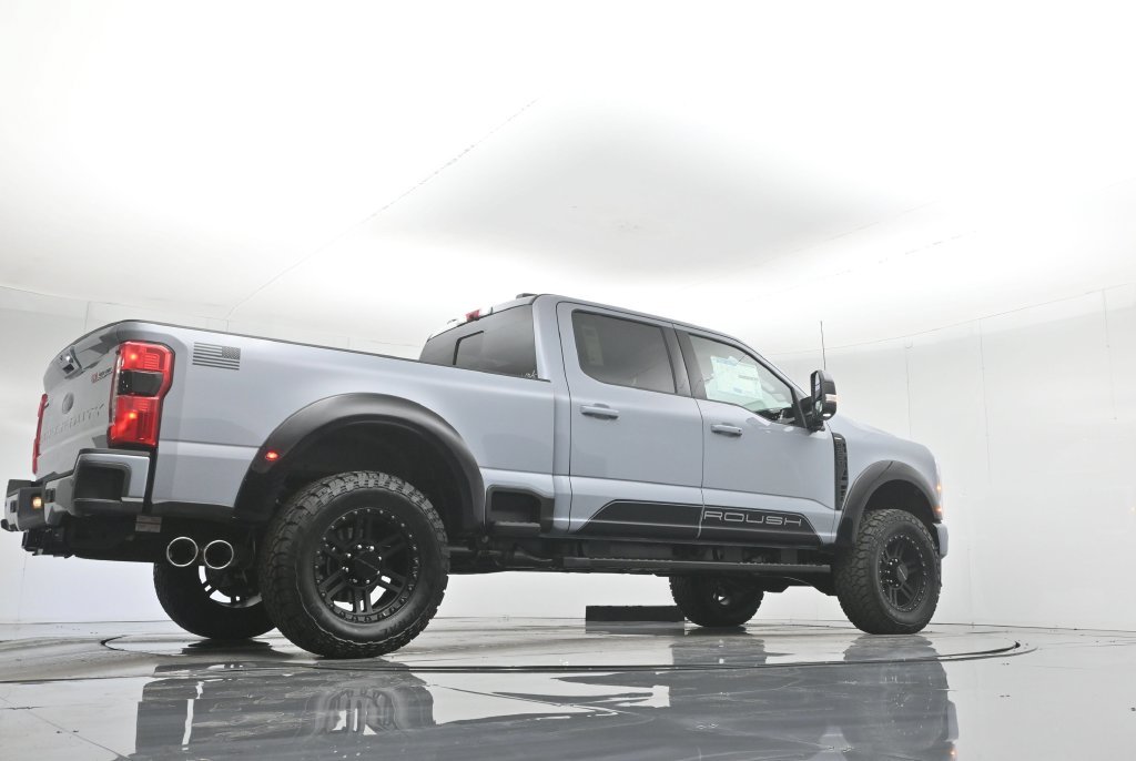 New 2026 Glacier Gray Metallic Tri-Coat Ford Lariat image 52