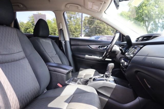 Used 2017 Gray Nissan SV image 38