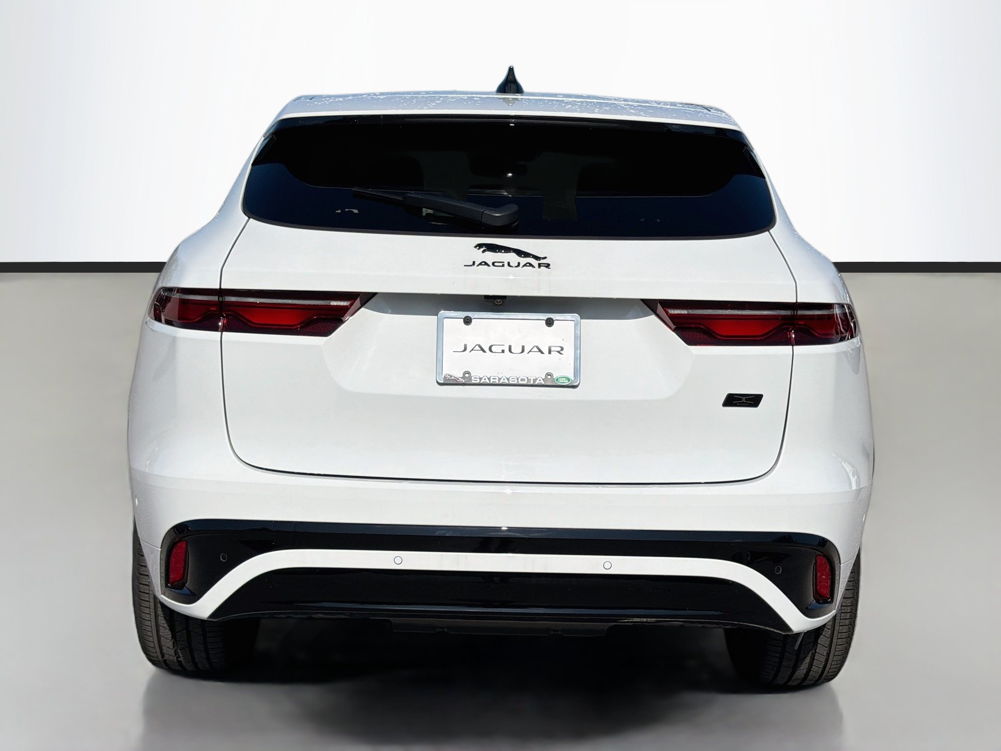 New 2026 Fuji White Jaguar R-Dynamic S image 4