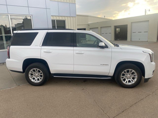 Used 2020 GMC Yukon SLT with VIN 1GKS2BKC0LR240188 for sale in Kansas City
