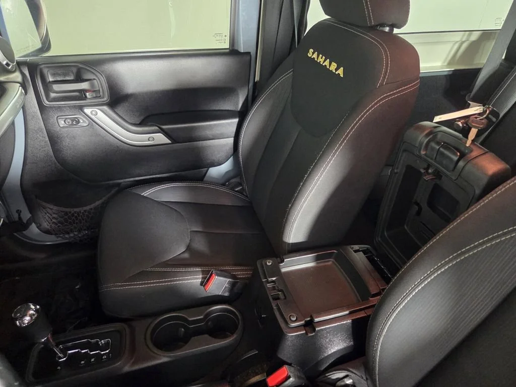 Used 2015 Anvil Clearcoat Jeep Sahara image 20