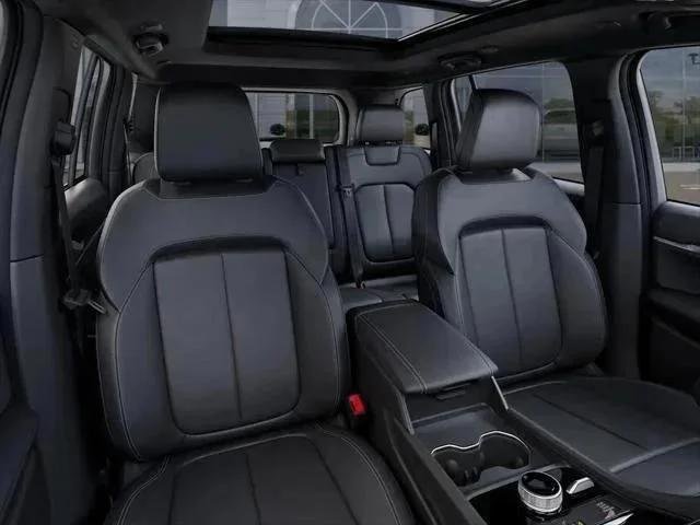 New 2026 Bright White Clear-Coat Exterior Paint Jeep Limited image 16