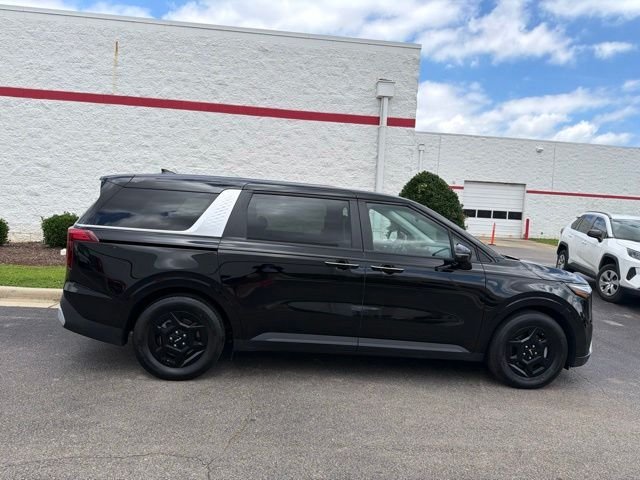 Used 2026 Black Kia LXS image 10