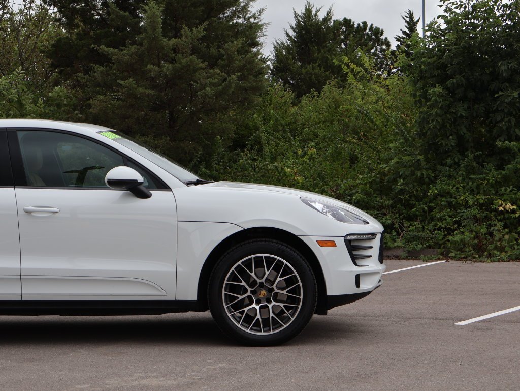 Used 2018 White Porsche Sport Edition image 10