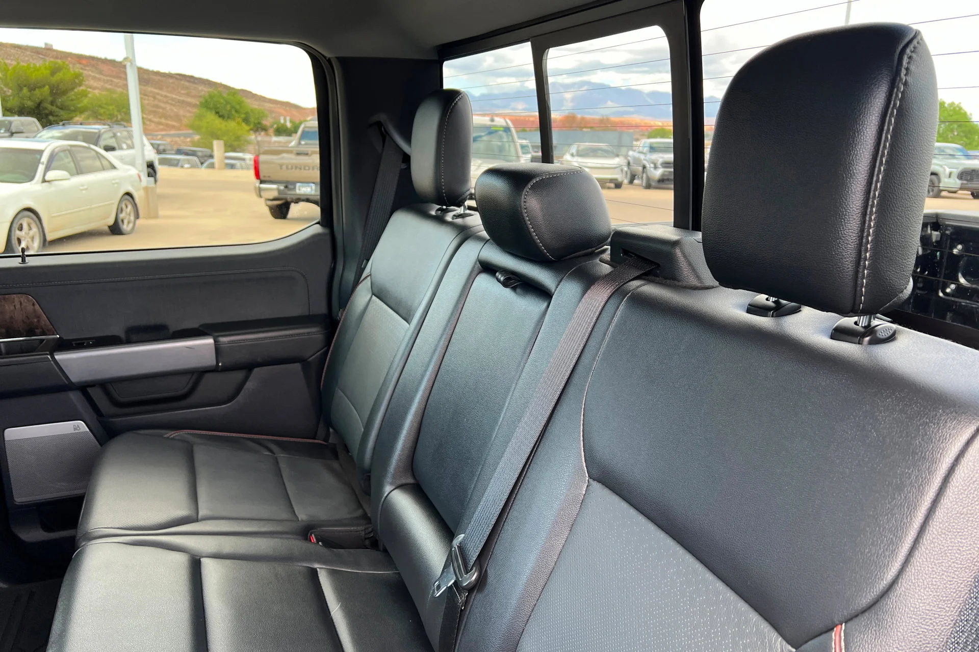 Used 2023 Agate Black Metallic Ford XL image 20