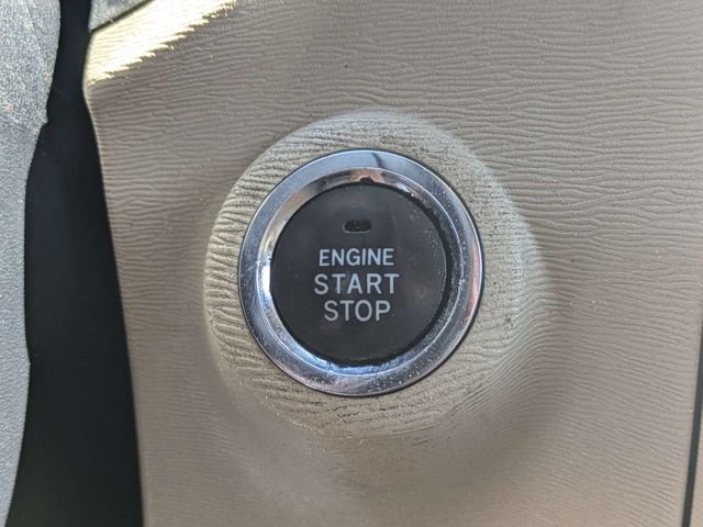 Used 2013 White Toyota LE image 31
