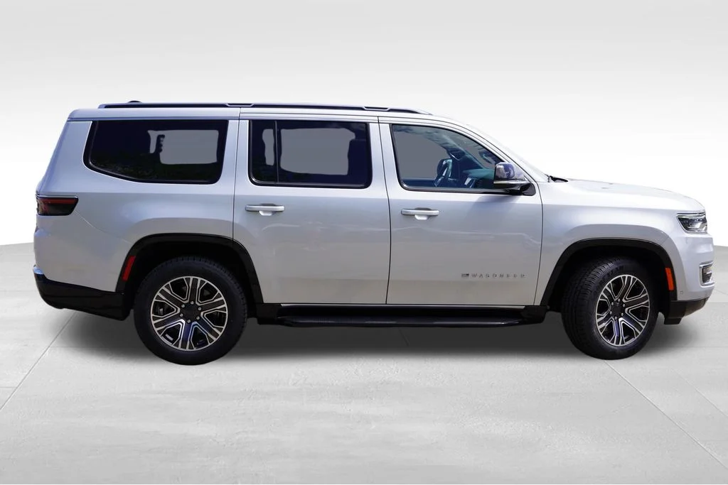 Used 2024 Silver Zynith Jeep Series II image 3