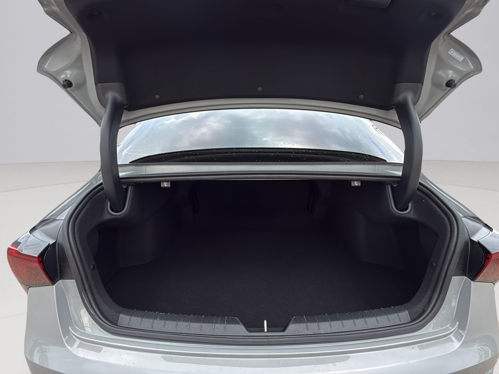 Used 2025 Wolf Gray Kia GT-Line image 30