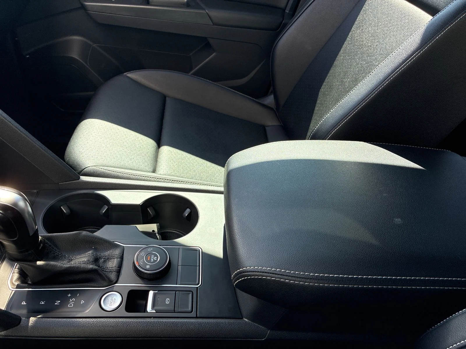 2020 Volkswagen Atlas Cross Sport SE - Photo 23