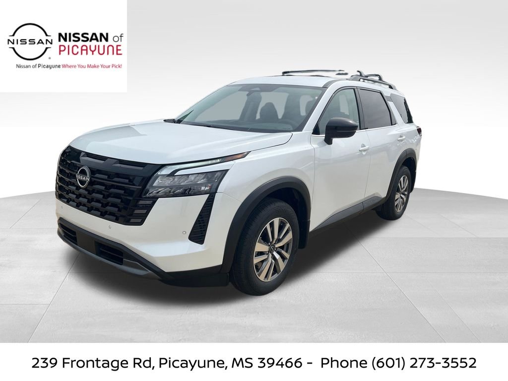 2026 Nissan Pathfinder SL 2WD's photo