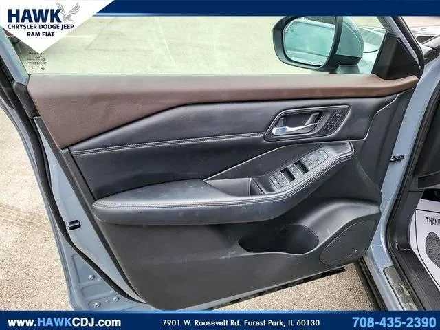 Used 2023 Gray Nissan SL image 26