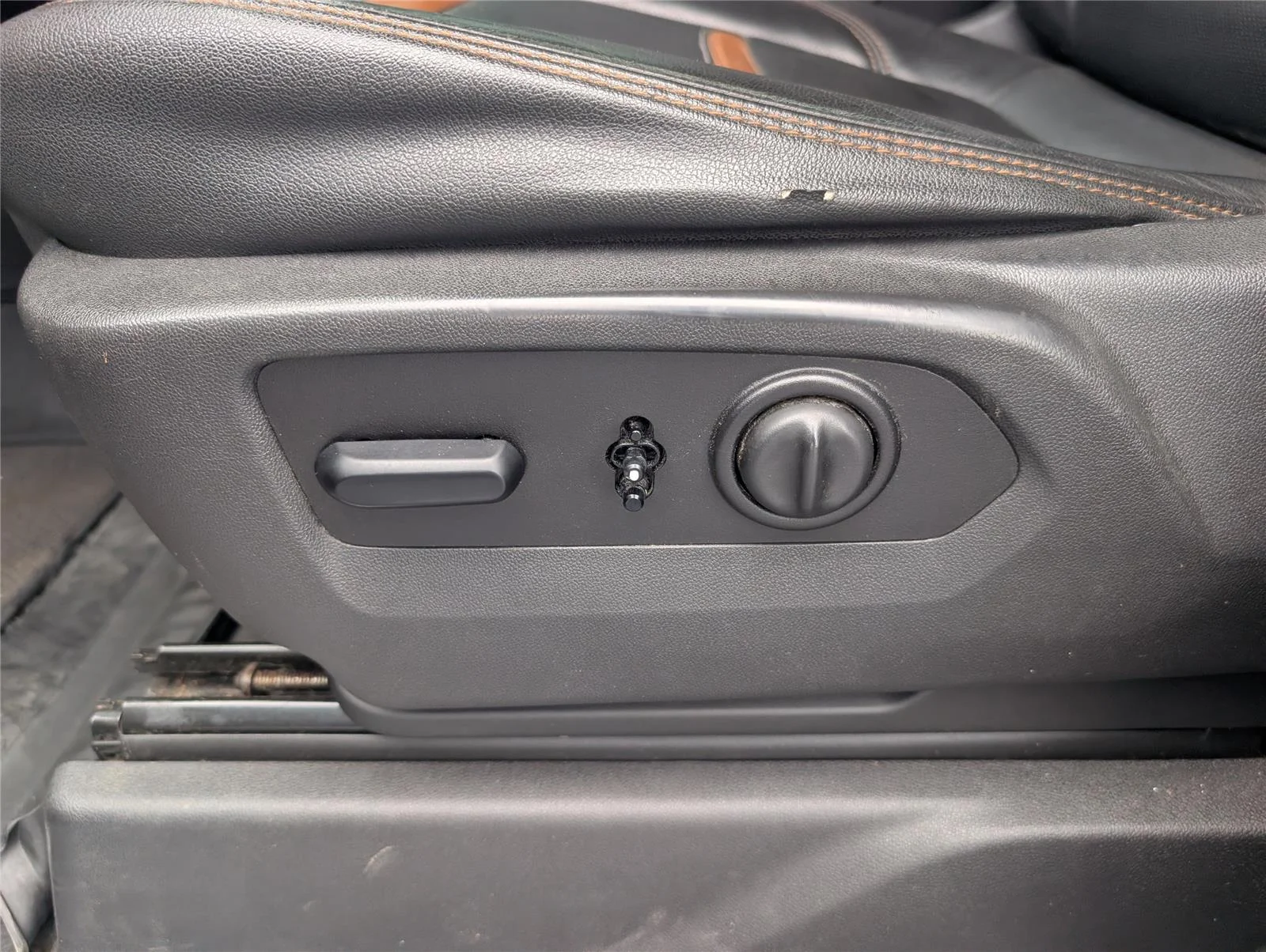 Used 2021 Onyx Black GMC AT4 image 12