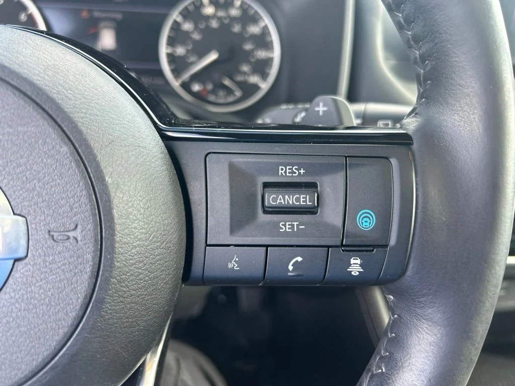Used 2021 Gray Nissan SL image 42