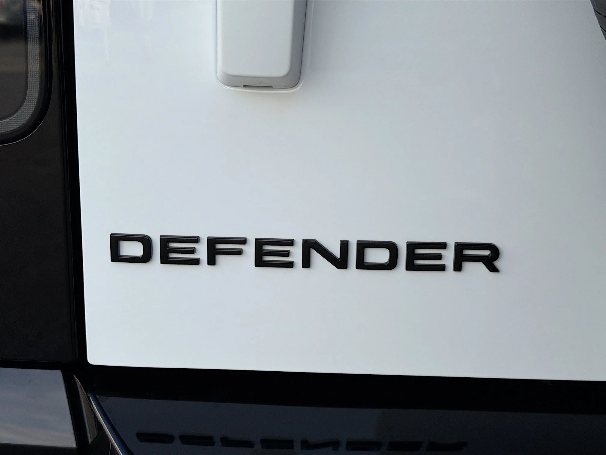 New 2026 Fuji White Land Rover X-Dynamic SE image 11