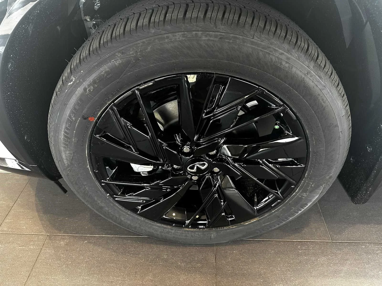 New 2027 RADIANT WHITE INFINITI Sport AWD image 6
