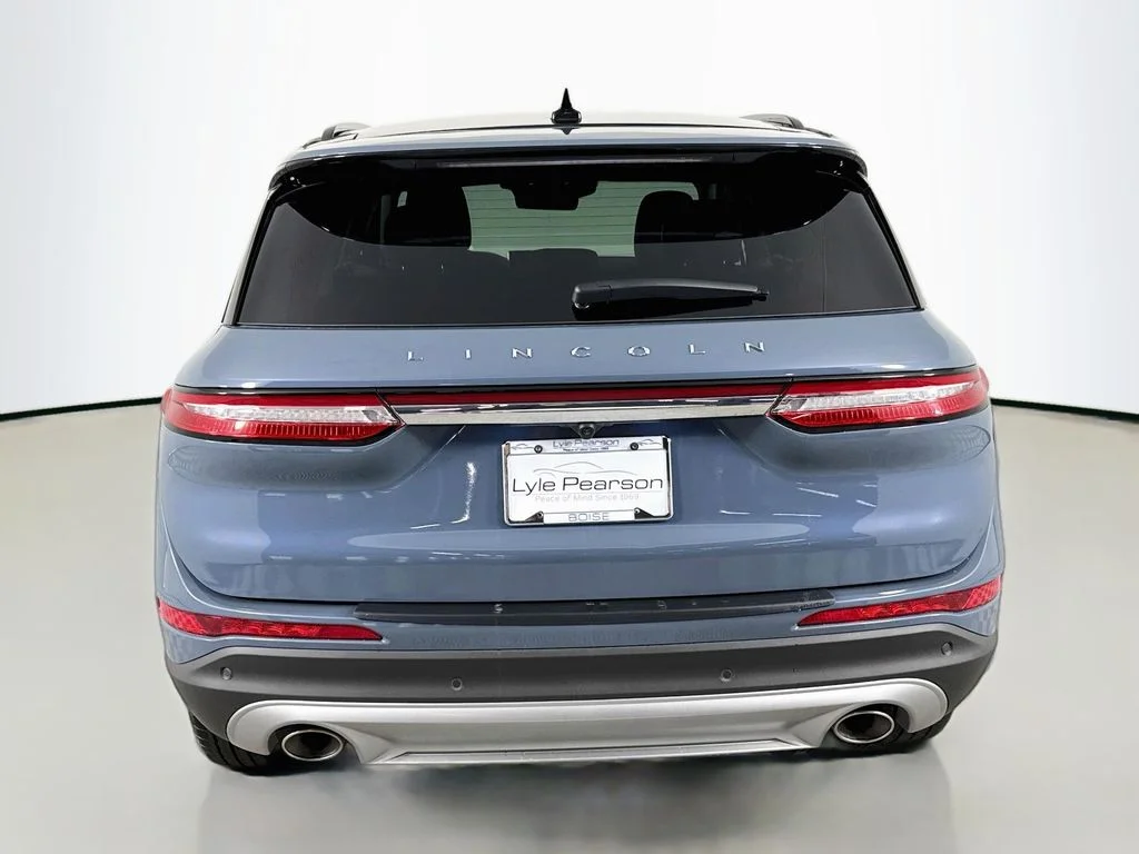 Used 2025 Blue Metallic Lincoln Reserve image 10