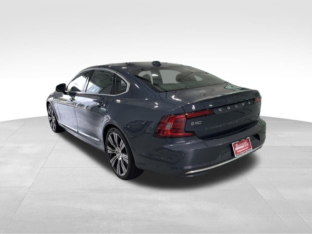 2022 Volvo S90 Inscription photo 4