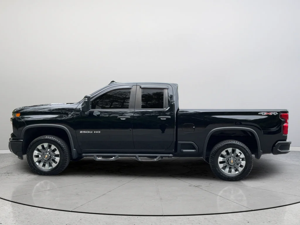 2025 Chevrolet Silverado 2500HD Custom - Photo 10