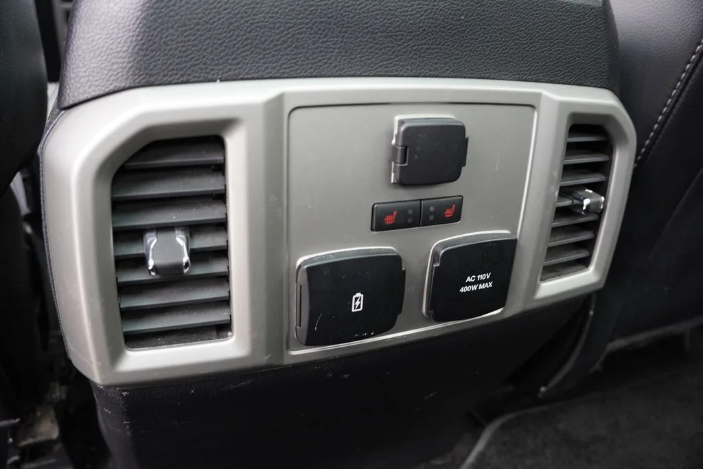 Used 2018 Silver Ford Lariat image 4