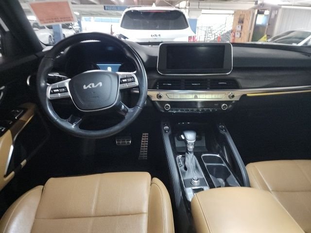 Used 2022 White Kia SX image 6