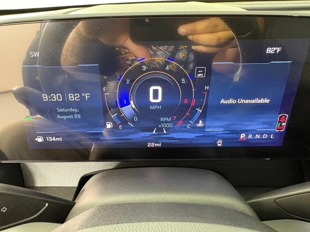 New 2027 Mosaic Black Metallic Chevrolet LT image 31
