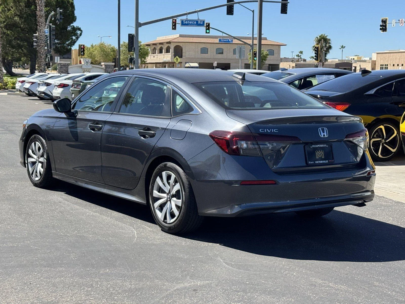 Used 2025  Honda LX image 4