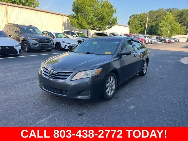 Used 2011 Gray Toyota LE image 30
