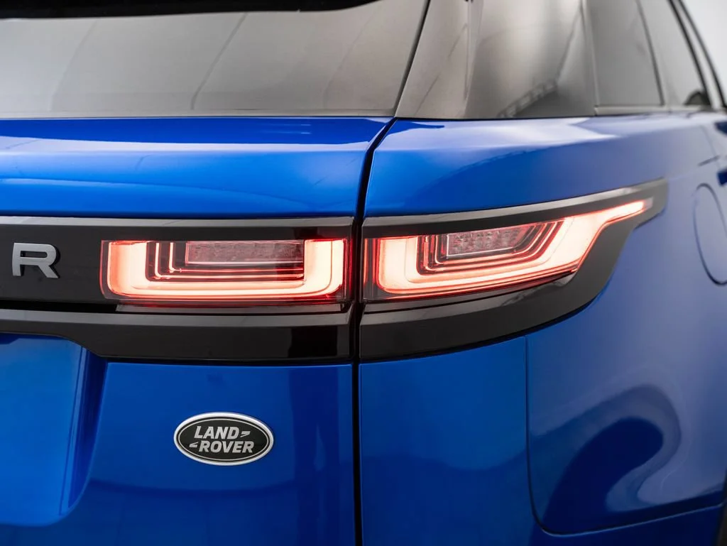 Used 2022 SVO Premium Palette Blue Land Rover R-Dynamic HSE image 9