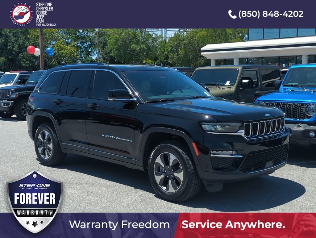 Used 2022 Black Jeep 4xe image 8