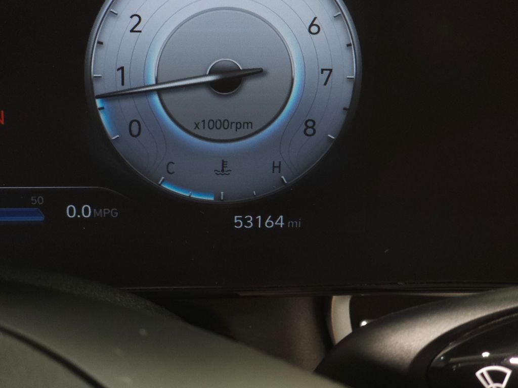 2024 Hyundai Elantra Limited - Photo 22