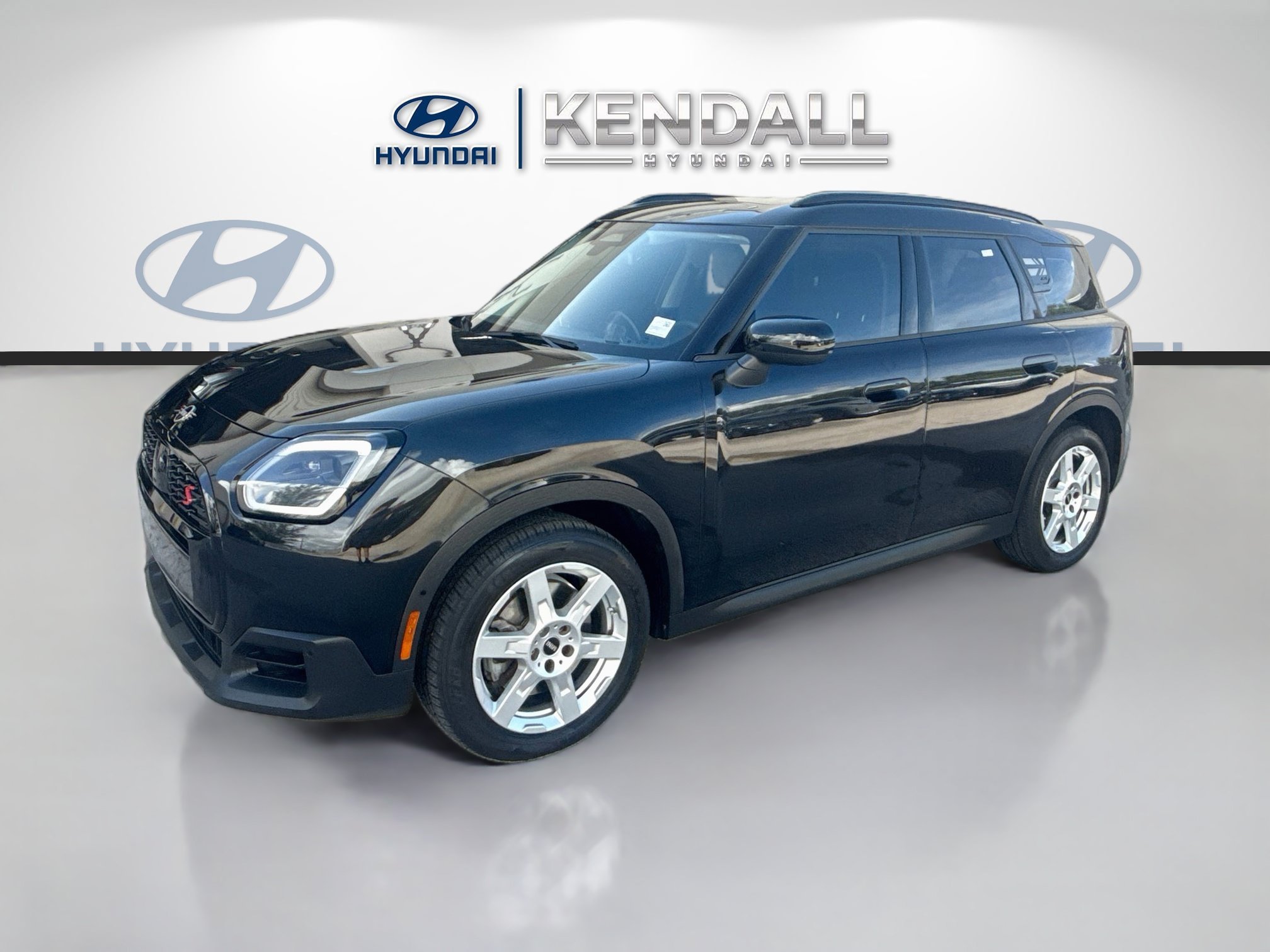 Used 2025 Midnight Black MINI S image 3