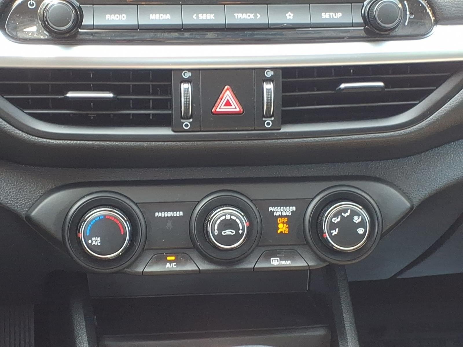2023 Kia Forte LXS - Photo 17