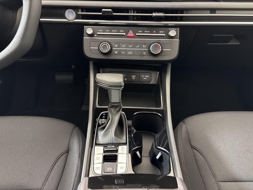 New 2026 Serenity White Pearl Hyundai SE FWD image 22