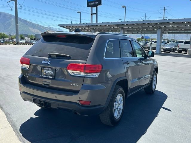 Used 2019 Gray Jeep Laredo E 4x4 image 6