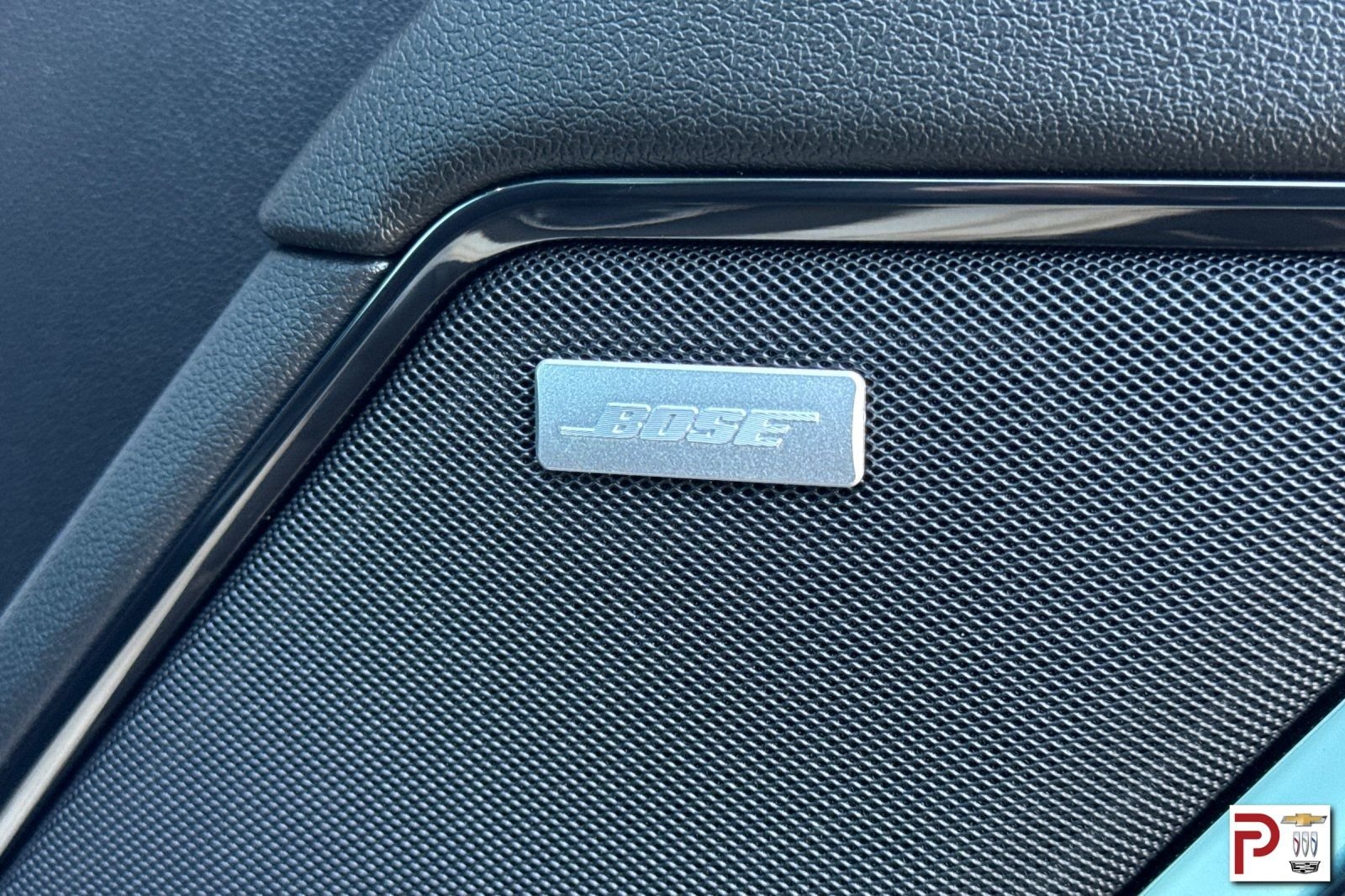 Used 2024 White GMC AT4 image 19