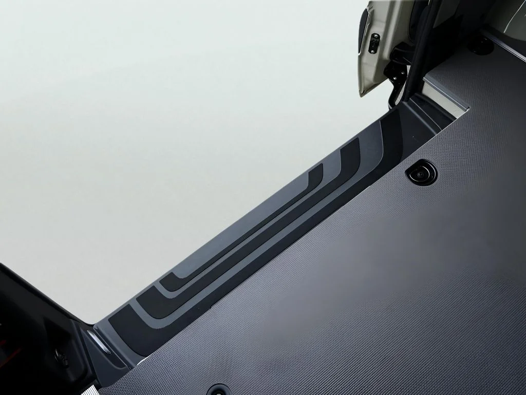 New 2026 Pebble Grey Mercedes-Benz Cargo 144 WB image 21
