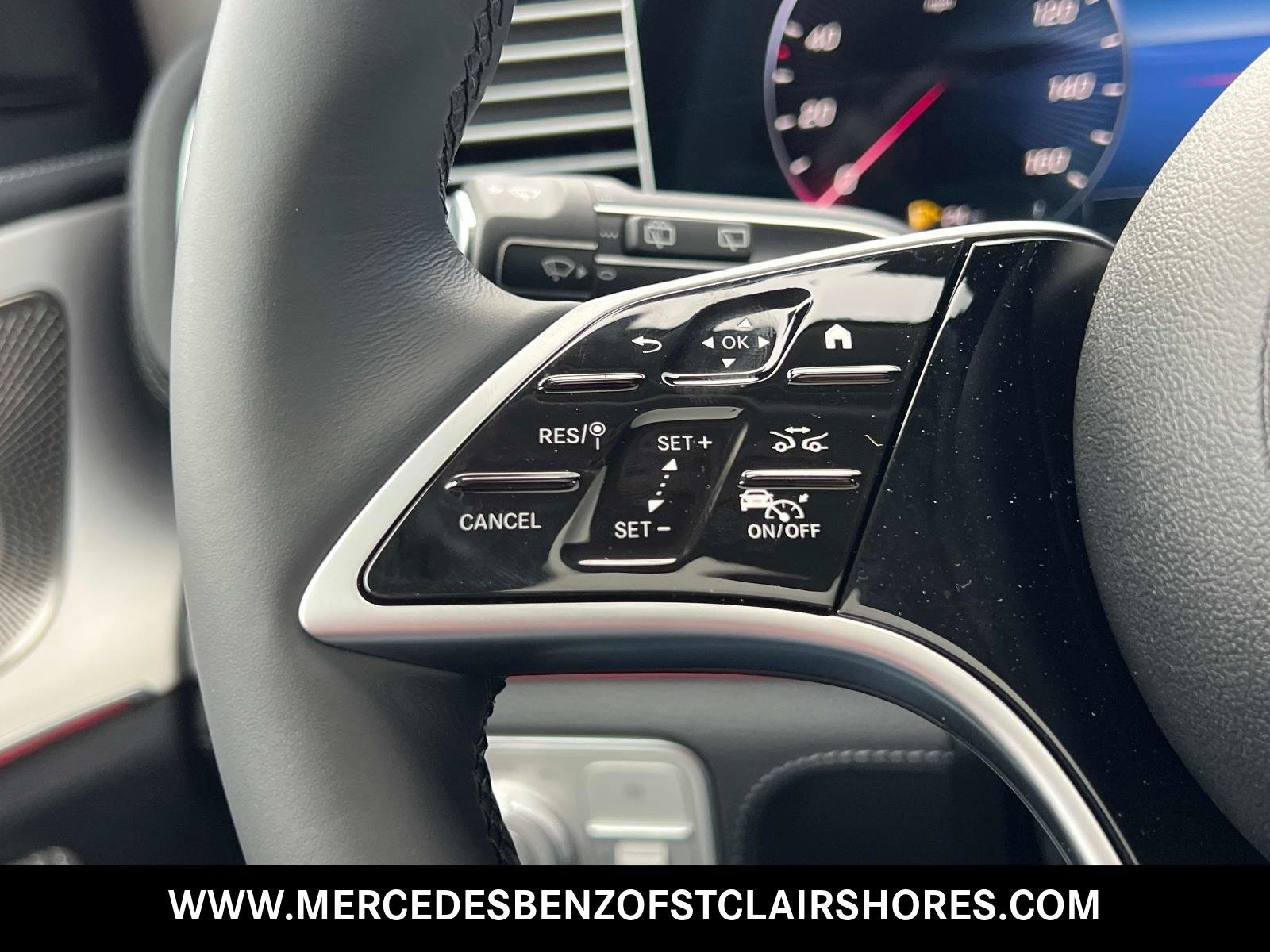 New 2026 Obsidian Black Metallic Mercedes-Benz GLE 350 image 29