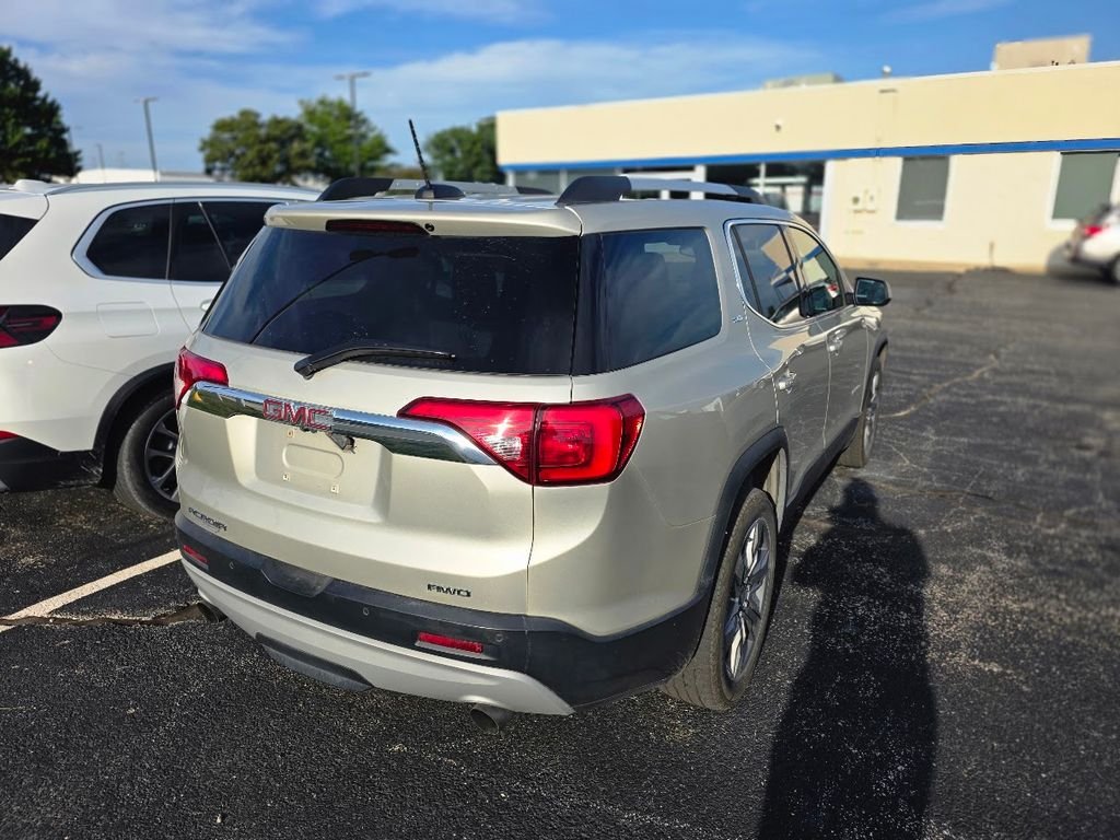 Used 2017 Sparkling Silver Metallic GMC SLT-2 image 4