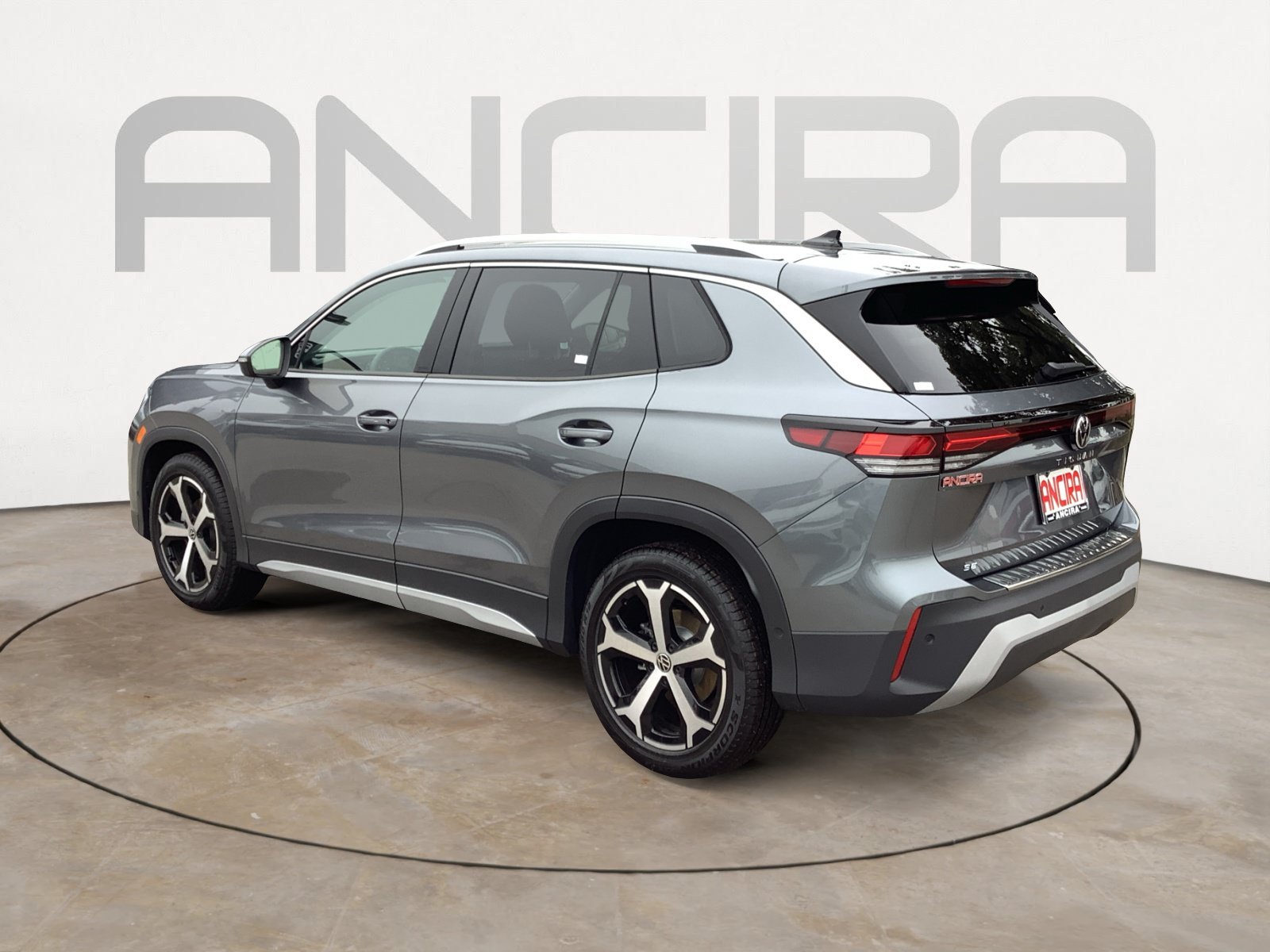 New 2026 PLATINUM GRAY Volkswagen SE image 6