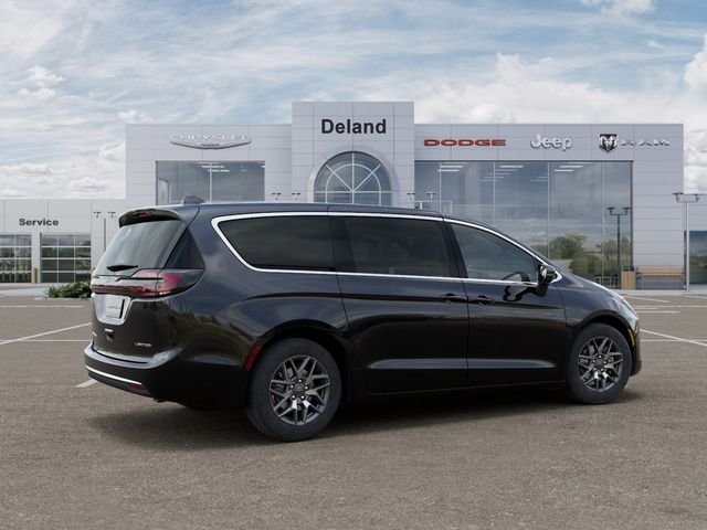 New 2027 Diamond Black Crystal Pearl-Coat Exterior Paint Chrysler Limited image 4