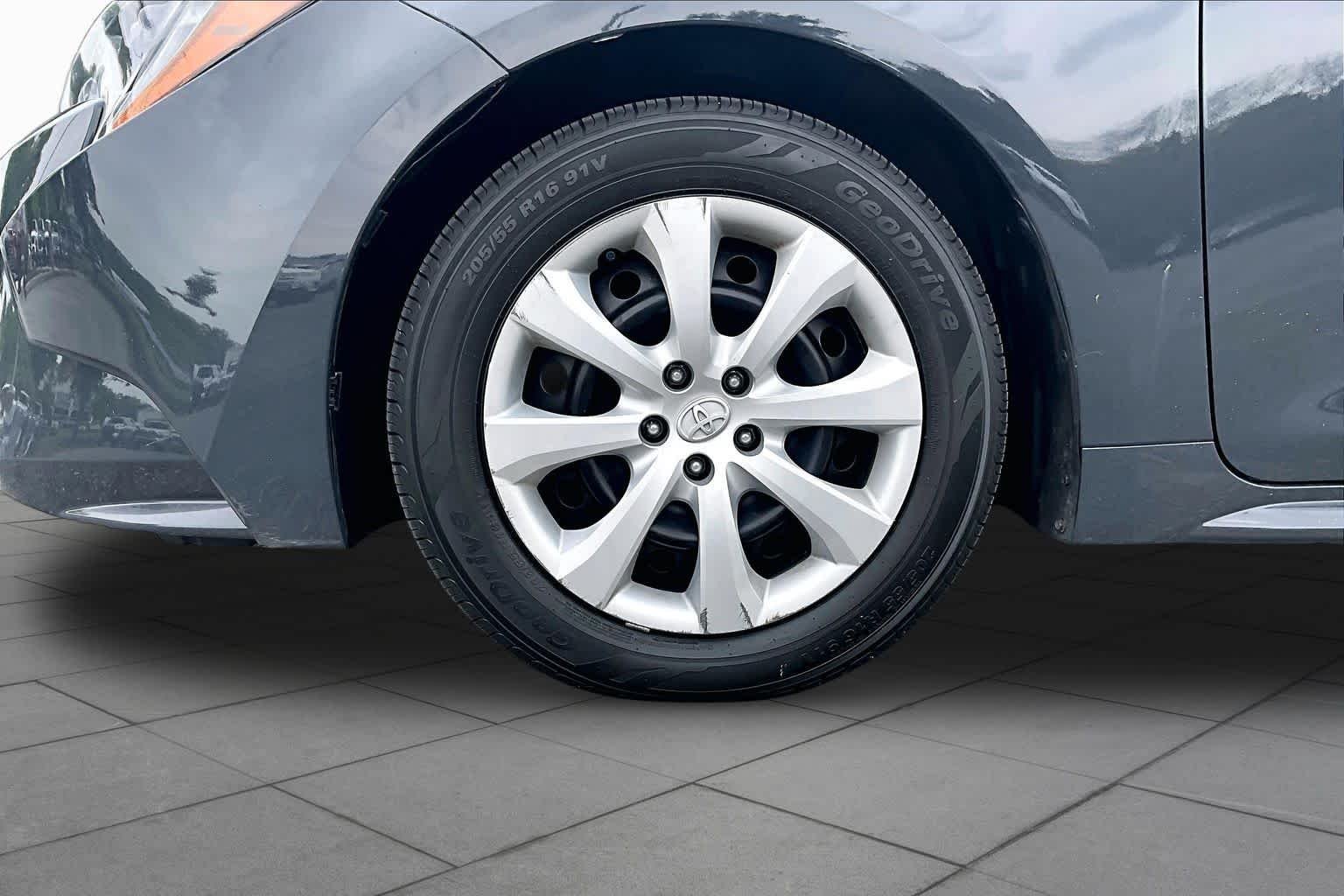 Used 2023 Underground Toyota LE image 11