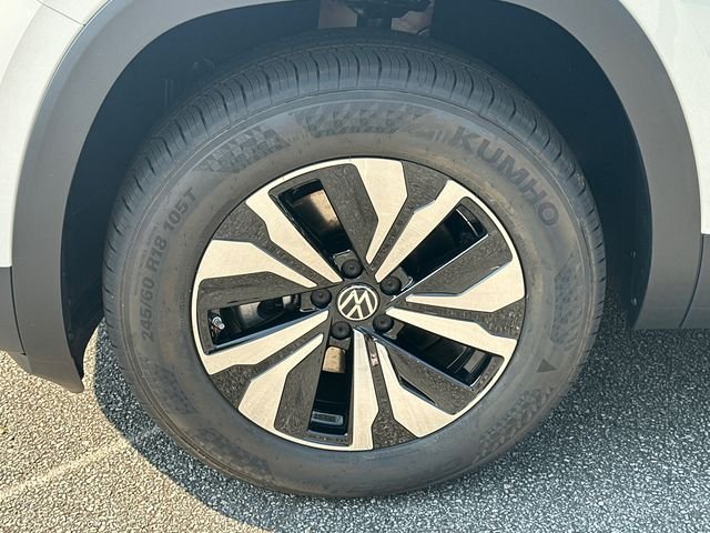 New 2026 White Volkswagen SE image 10