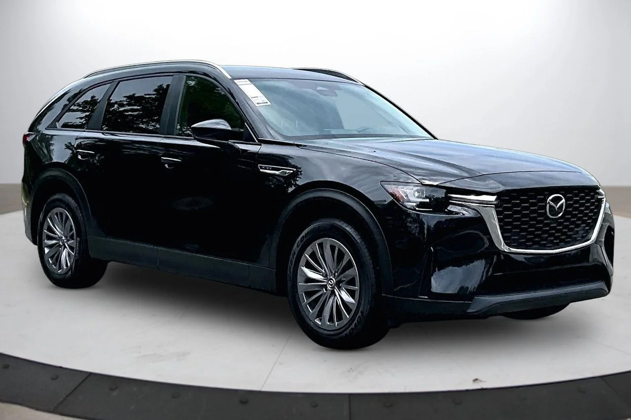 Used 2025 Black Mazda 3.3 Turbo Select image 2