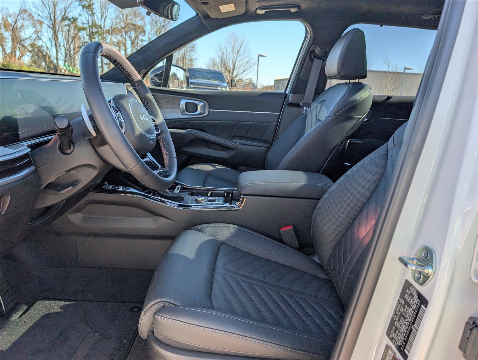 Used 2025 Glacial White Pearl Kia X-Line SX Prestige image 17