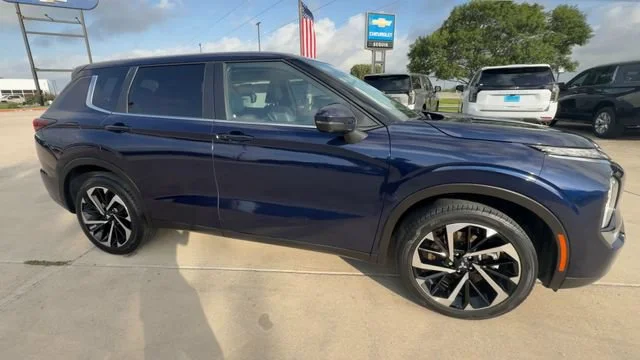 Used 2024 Blue Mitsubishi SE 2.5 2WD image 9