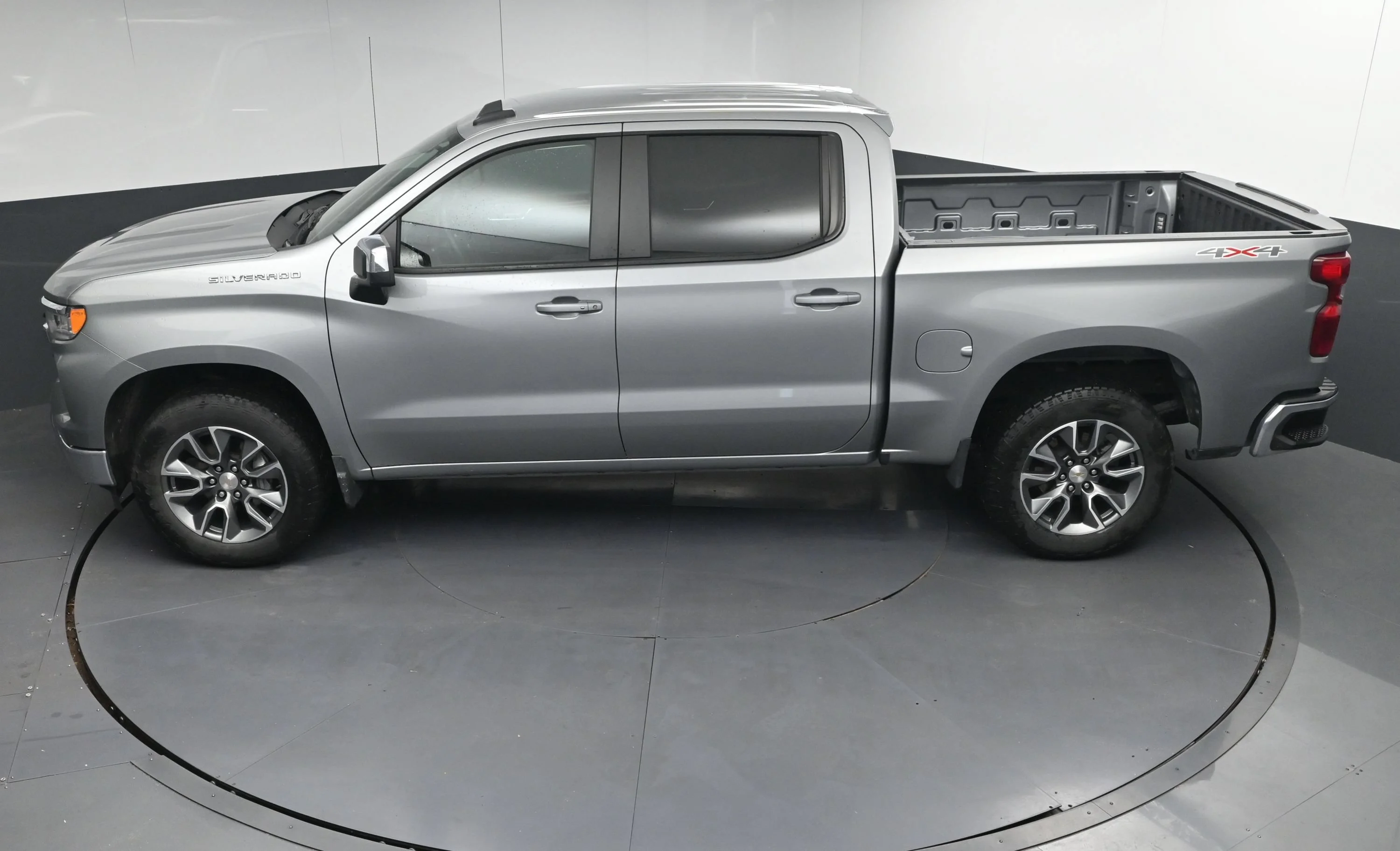 Used 2024 Sterling Gray Metallic Chevrolet LT image 36