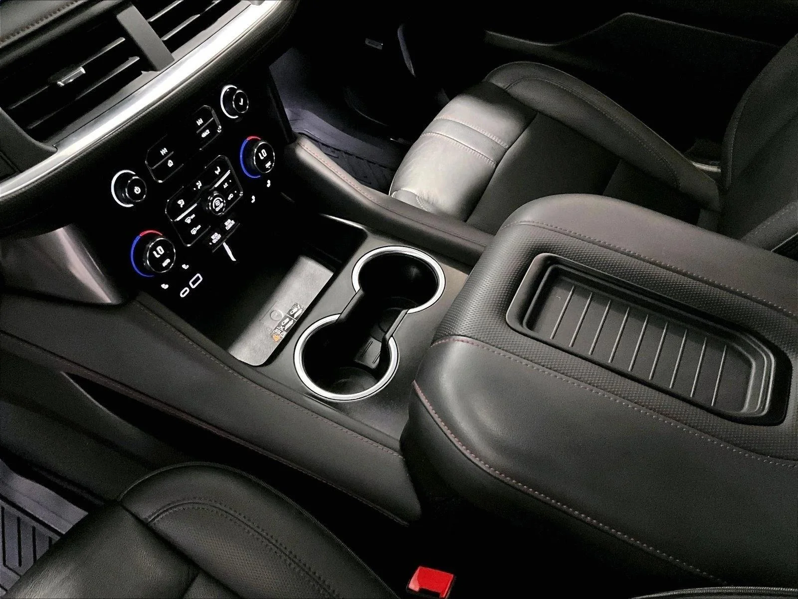 Used 2023 Iridescent Pearl Tricoat Chevrolet RST image 15