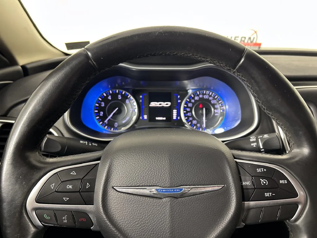 Used 2016 Black Chrysler Limited image 13
