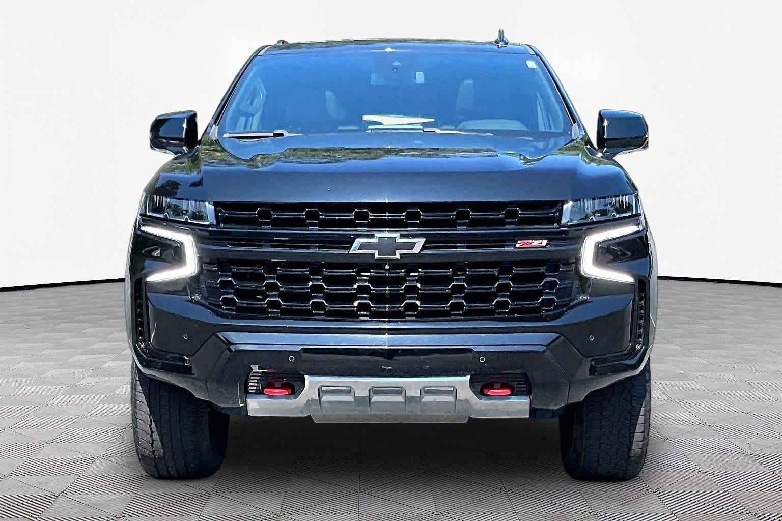 Used 2023 Black Chevrolet Z71 image 4