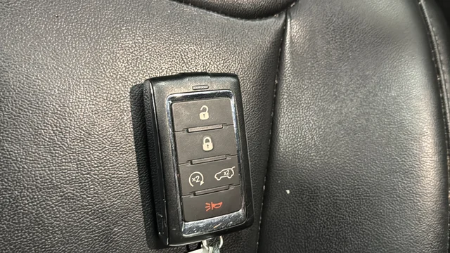 Used 2022 Midnight Sky Jeep 4xe image 19